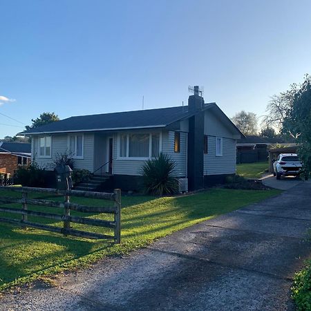 The Homestead - Cosy 3 Bedroom House 罗托鲁阿 外观 照片